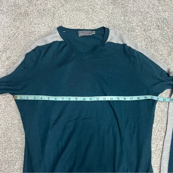 VINCE Sweater Men's Large Teal Gray V-Neck Knit Wool Striped Soft Pullover - Picture 3 of 8
